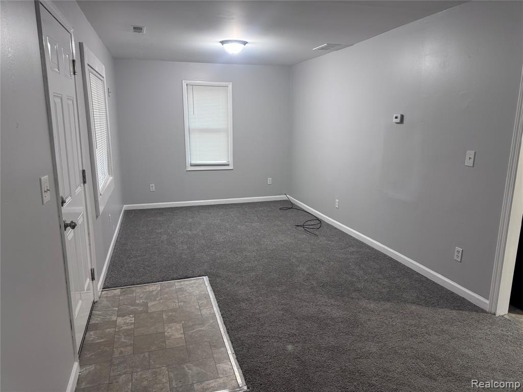 20940 Wellington Avenue Property Photo 2