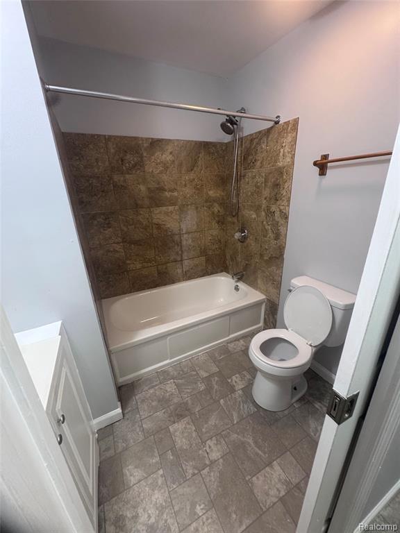 20940 Wellington Avenue Property Photo 9