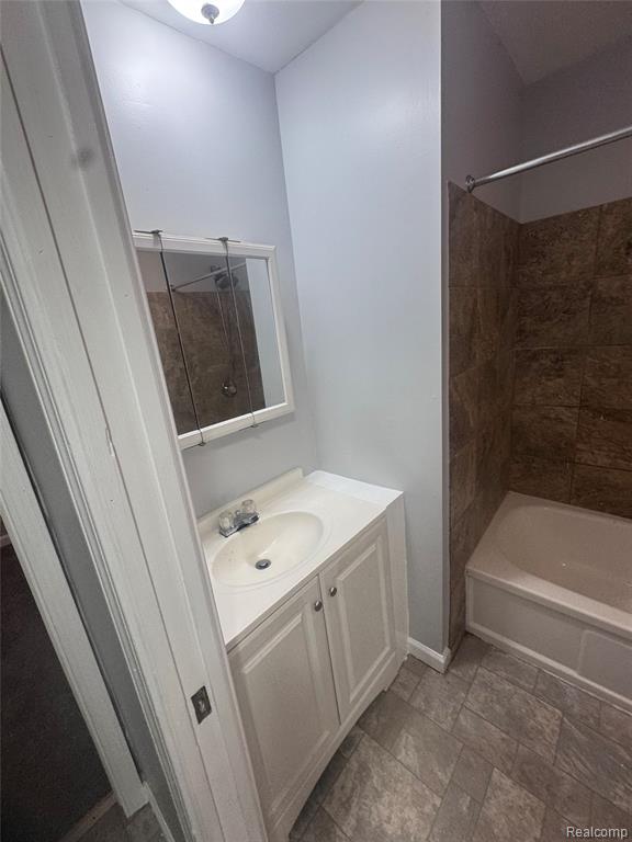 20940 Wellington Avenue Property Photo 10