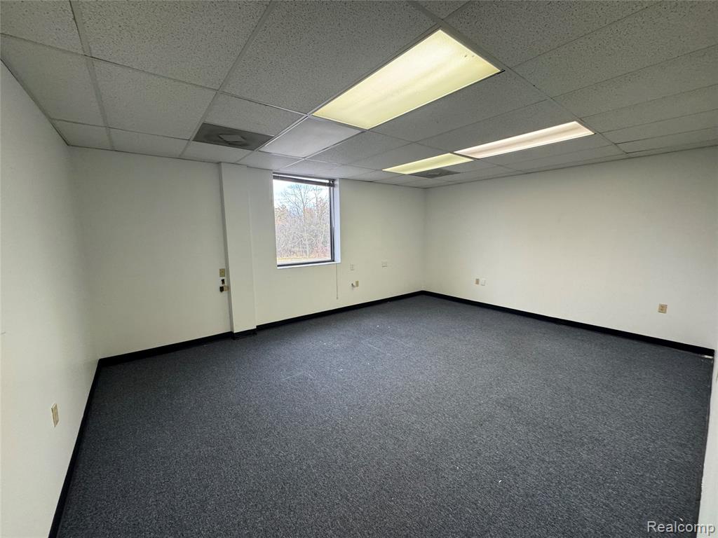 2503 S Linden Property Photo 4