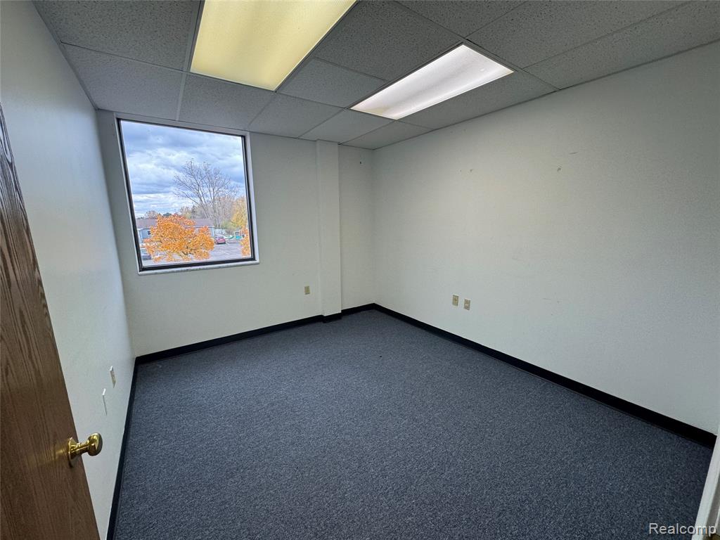 2503 S Linden Property Photo 5