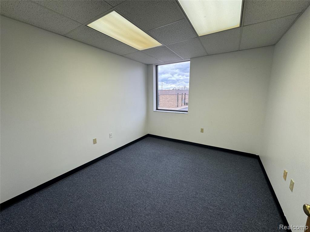 2503 S Linden Property Photo 6