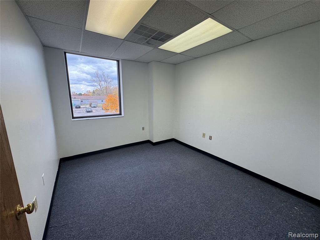 2503 S Linden Property Photo 8