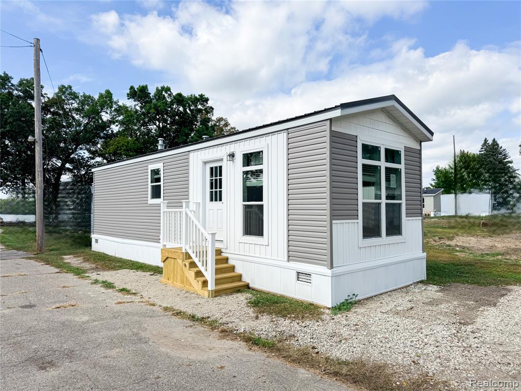 44 Retreat Way Property Photo 1