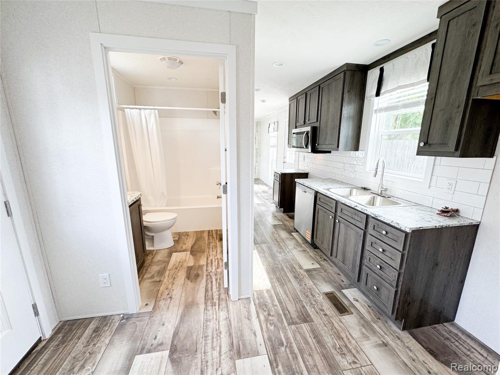 44 Retreat Way Property Photo 5