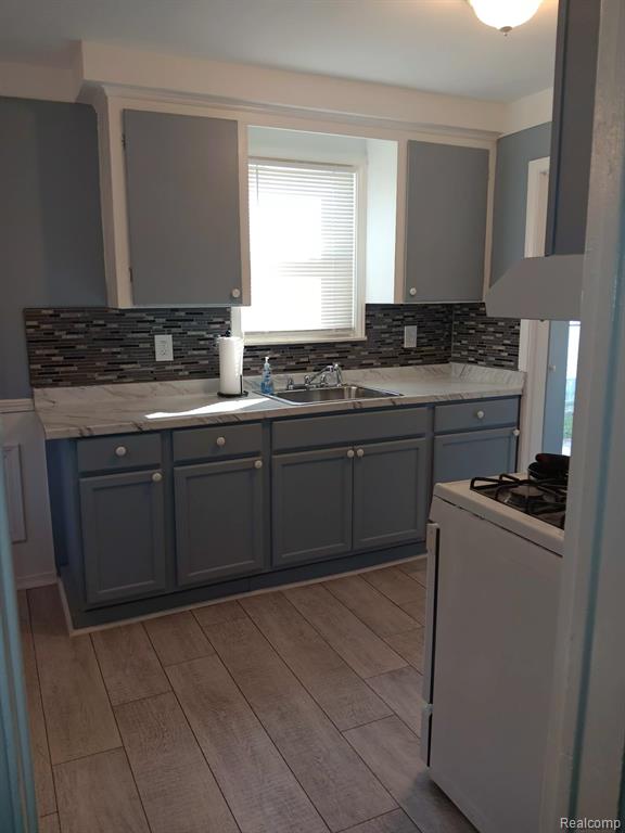 9251 Plainview Property Photo 4