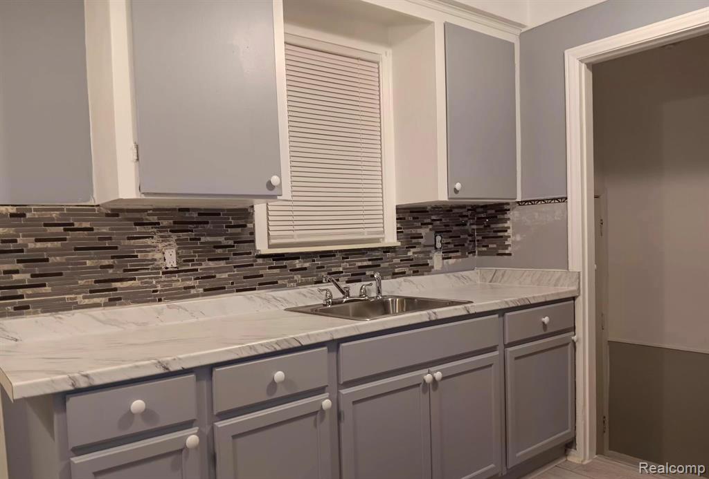 9251 Plainview Property Photo 5