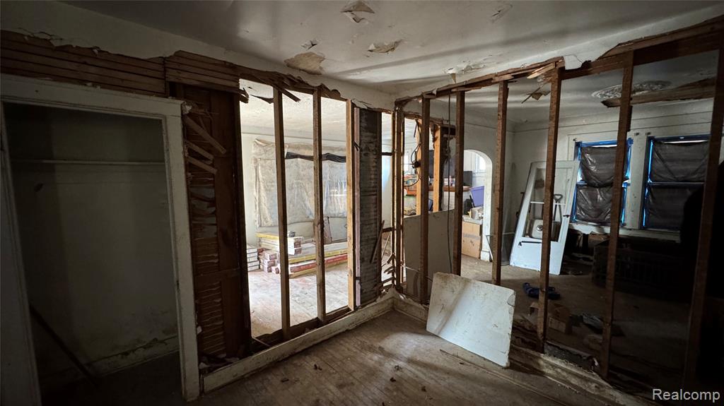 15039 Mapleridge Street Property Photo 14
