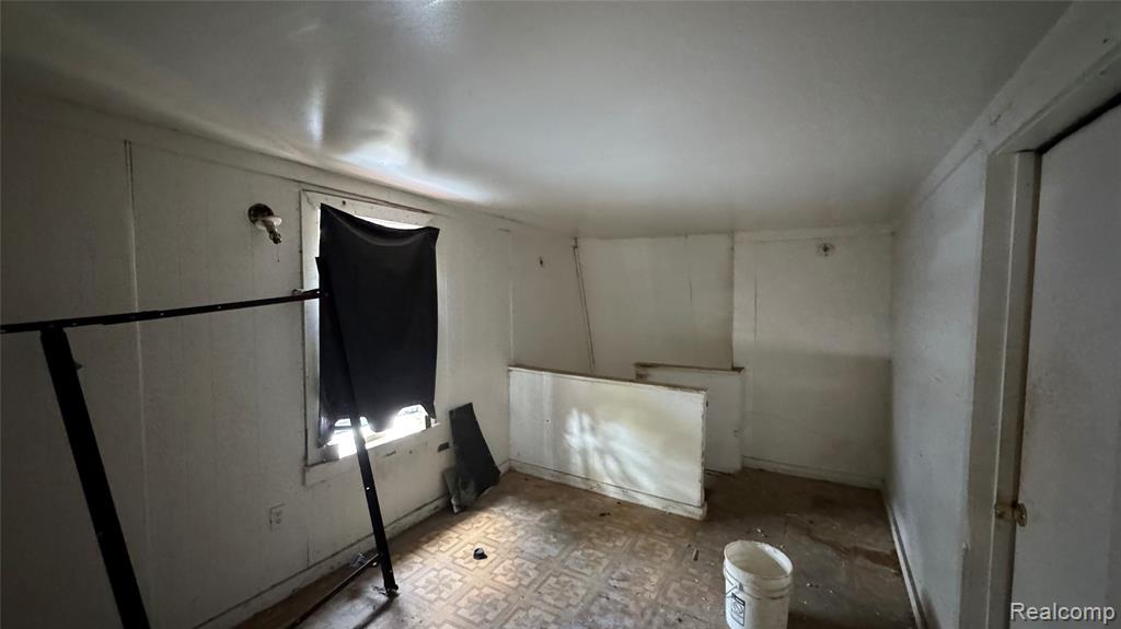 15039 Mapleridge Street Property Photo 23