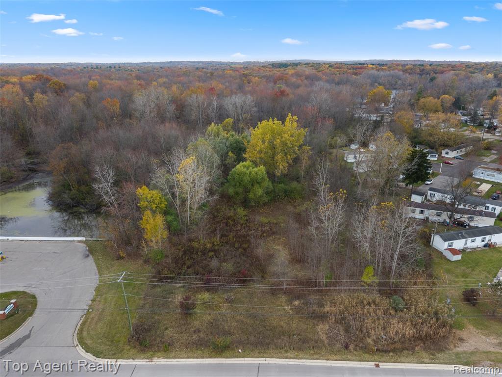 433 Rochester Road Property Photo 10