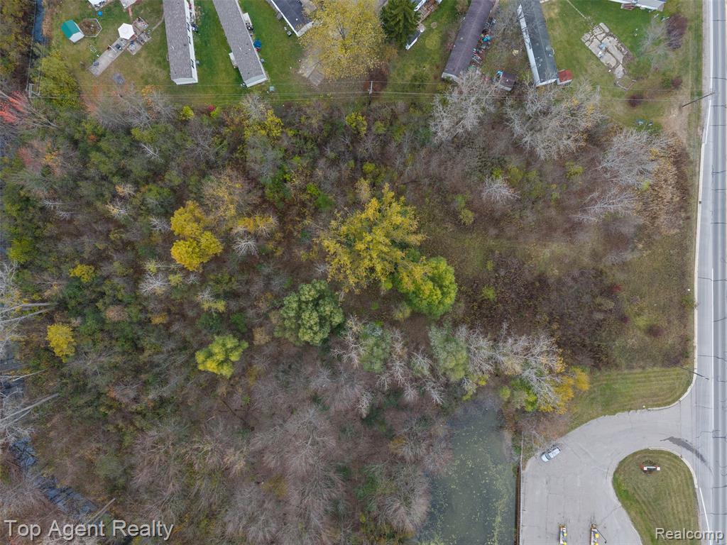 433 Rochester Road Property Photo 11