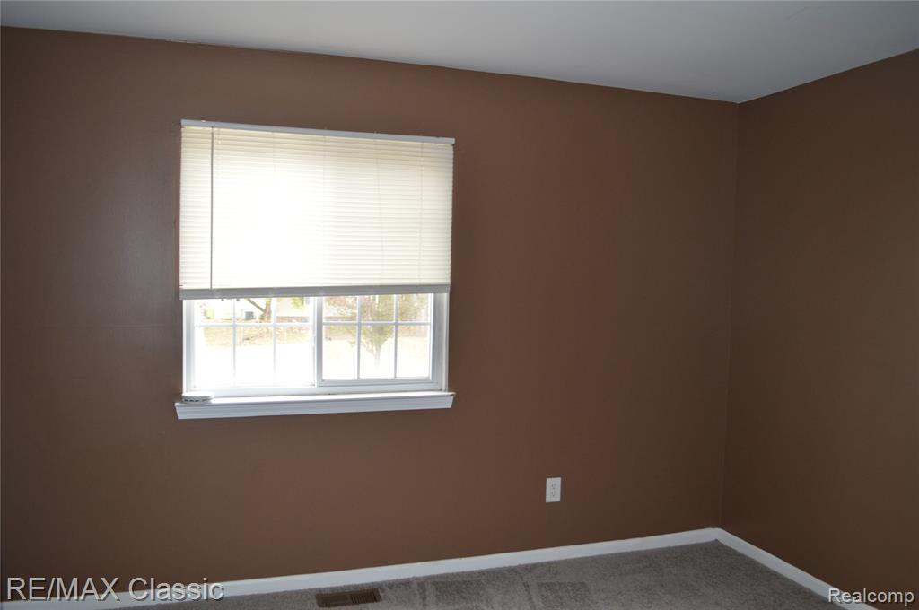40433 Bluesprings Court Property Photo 3