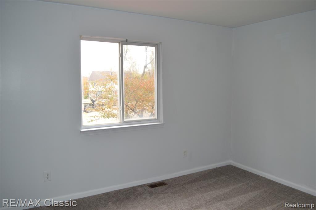 40433 Bluesprings Court Property Photo 7