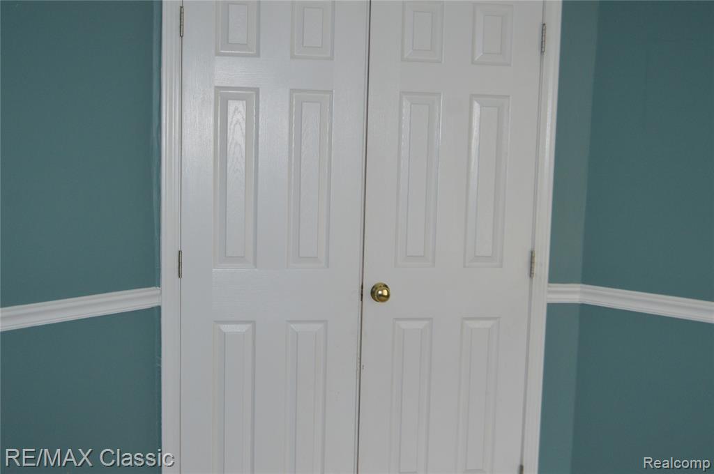 40433 Bluesprings Court Property Photo 9