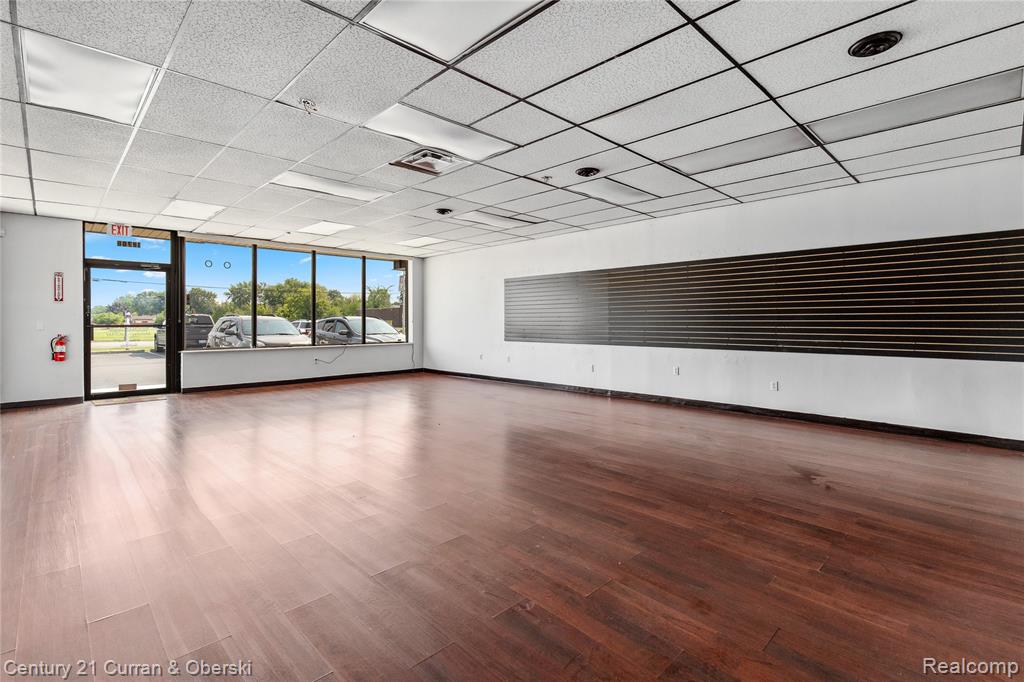 18708 Eureka Property Photo 5