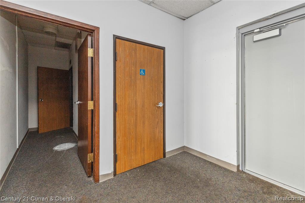 18708 Eureka Property Photo 9