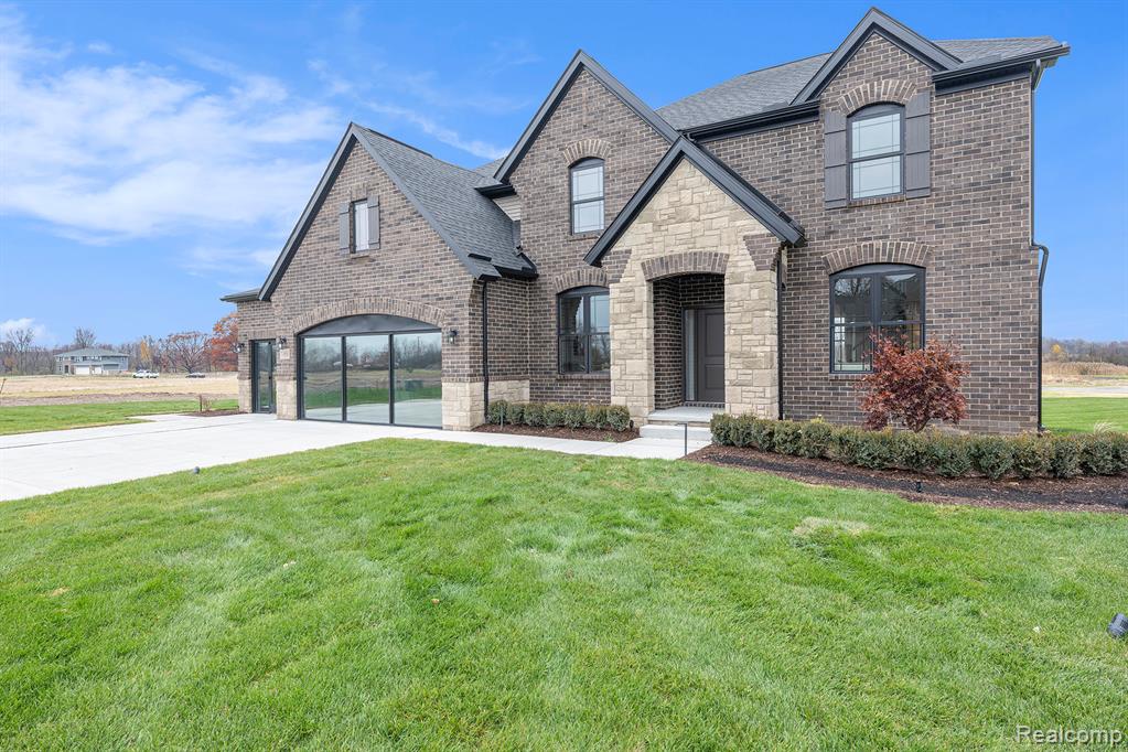 71608 Hidden River Drive Property Photo 3