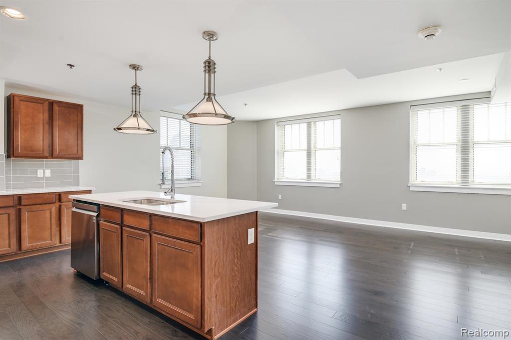 525 W Lafayette Boulevard Property Photo 13