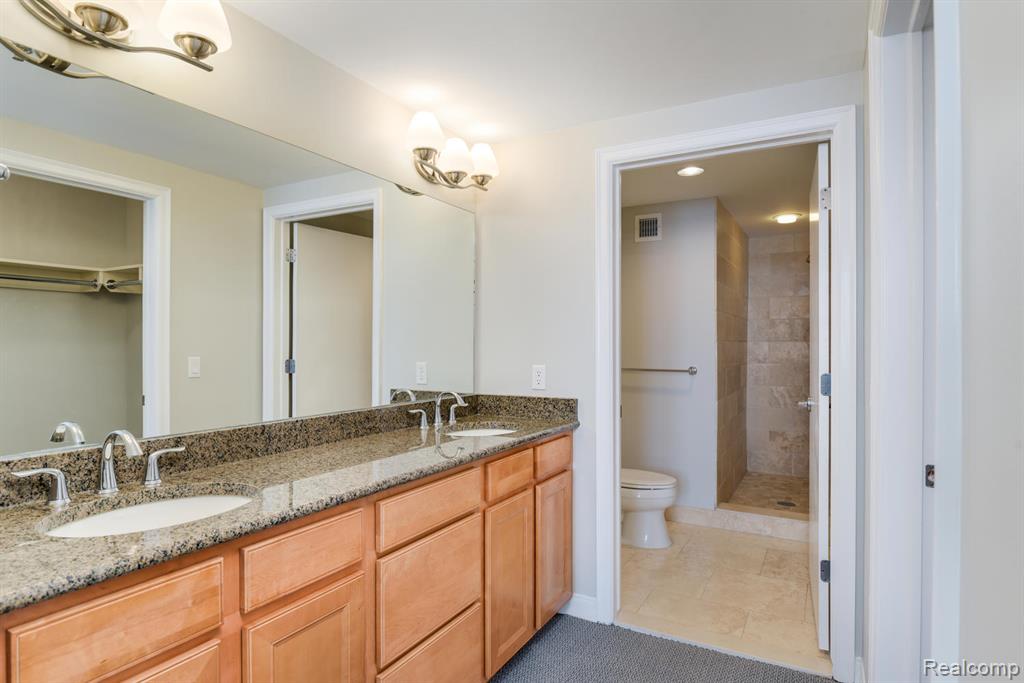525 W Lafayette Boulevard Property Photo 20