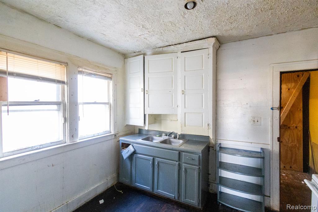 7505 Prairie Street Property Photo 12
