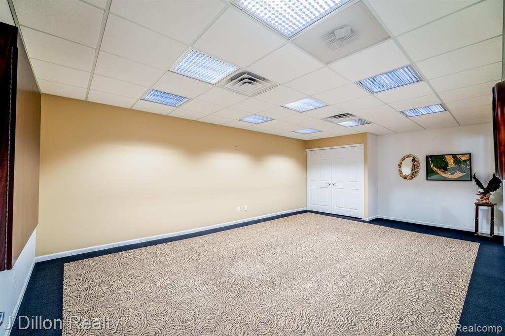 4621 & 4615 S Wayne Road Property Photo 14