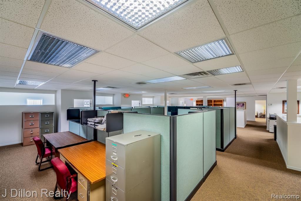 4621 & 4615 S Wayne Road Property Photo 19