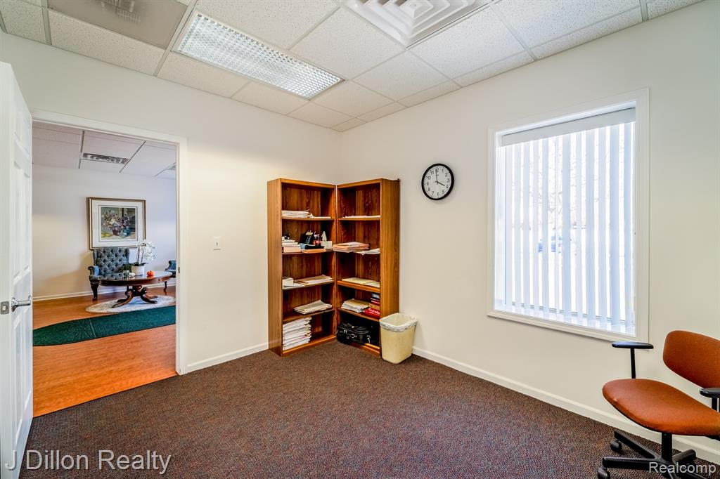 4621 & 4615 S Wayne Road Property Photo 30