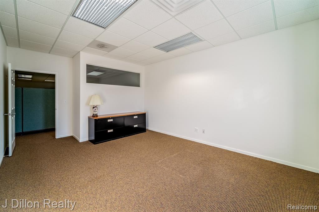 4621 & 4615 S Wayne Road Property Photo 32