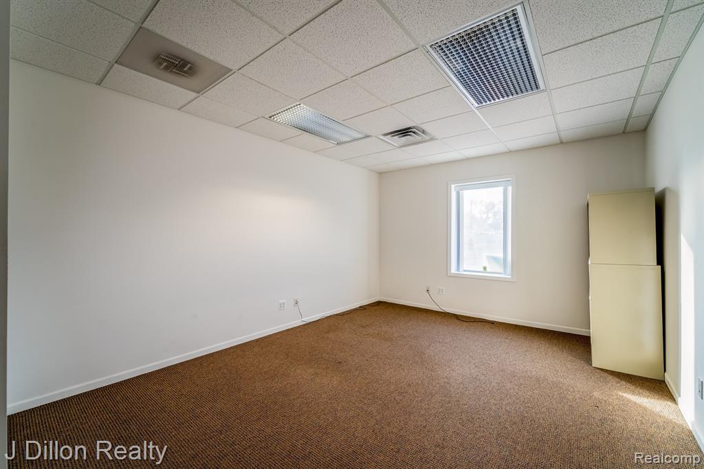 4621 & 4615 S Wayne Road Property Photo 33