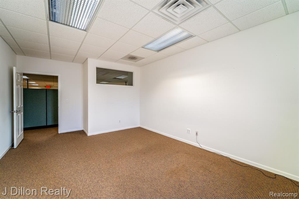 4621 & 4615 S Wayne Road Property Photo 34