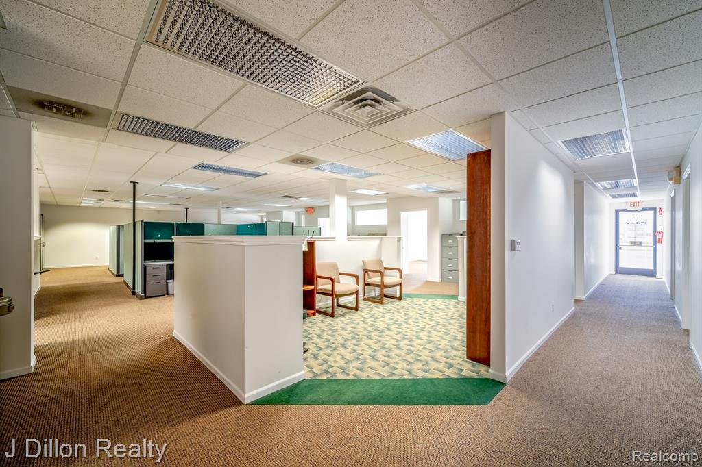 4621 & 4615 S Wayne Road Property Photo 44