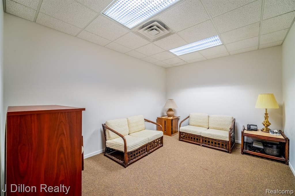 4621 & 4615 S Wayne Road Property Photo 45