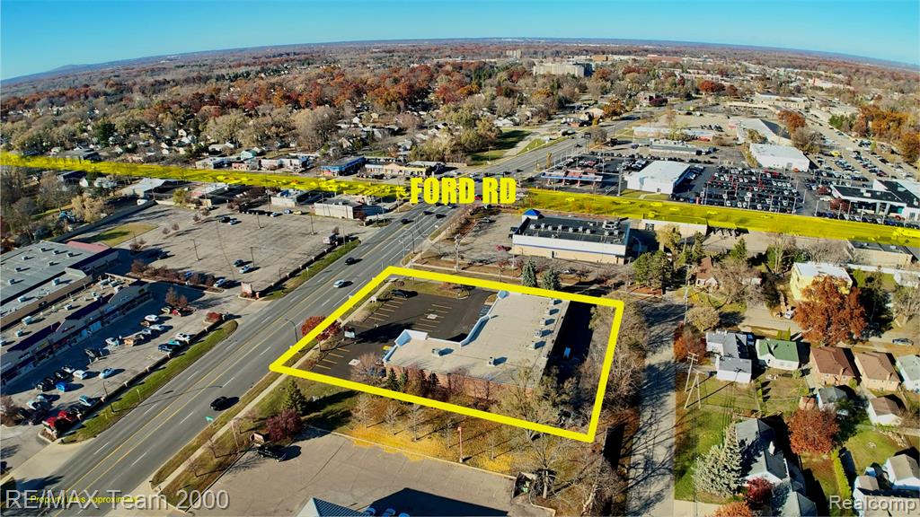 1924 N Wayne Road Property Photo 1