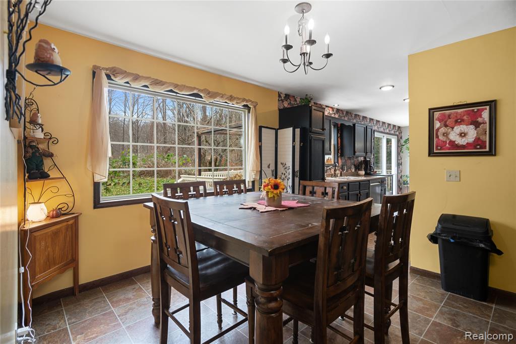 2222 Loree Road Property Photo 11
