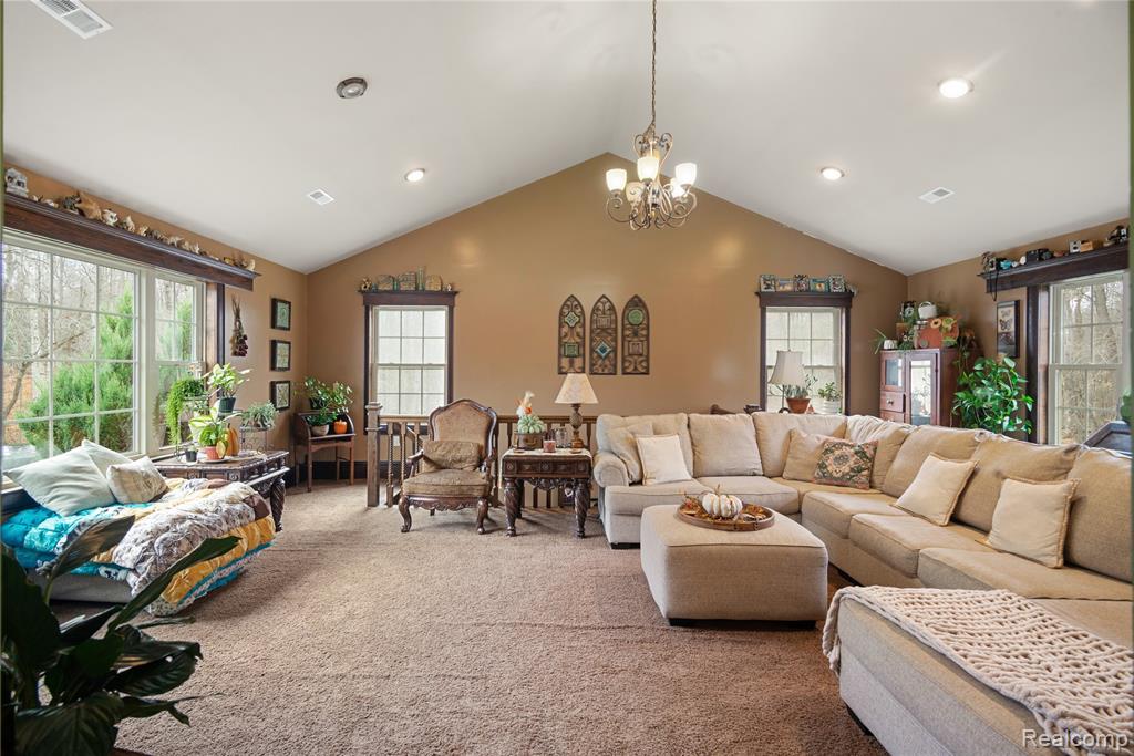 2222 Loree Road Property Photo 16