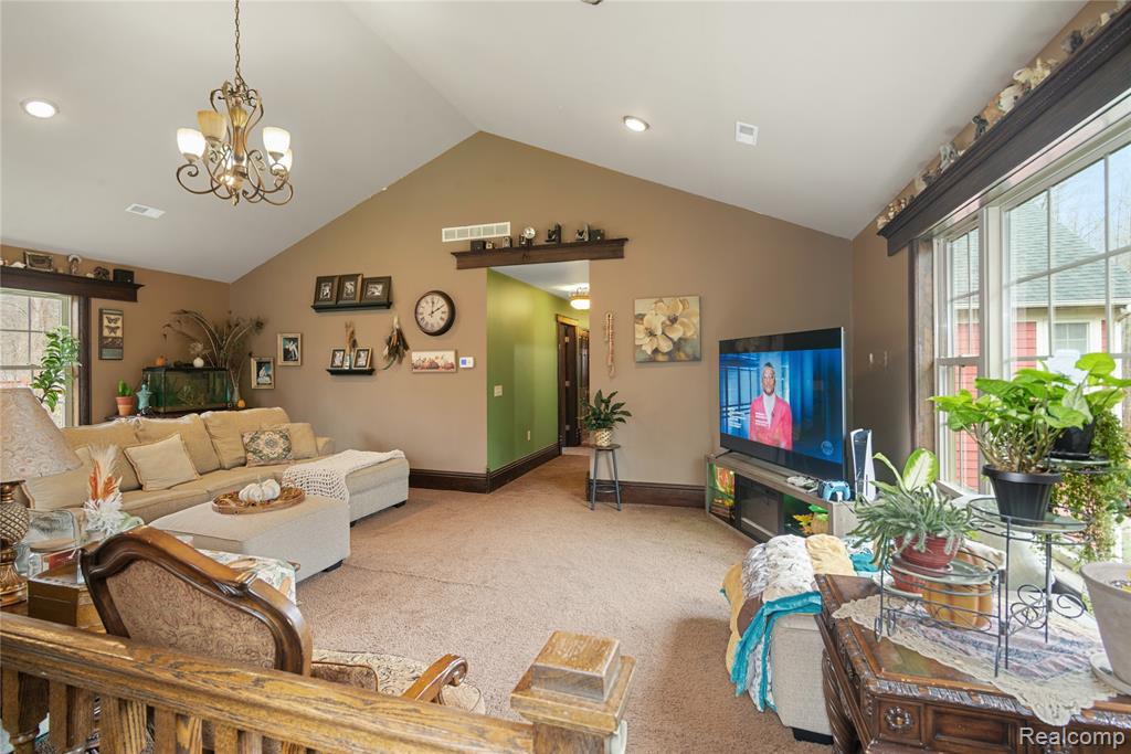 2222 Loree Road Property Photo 17