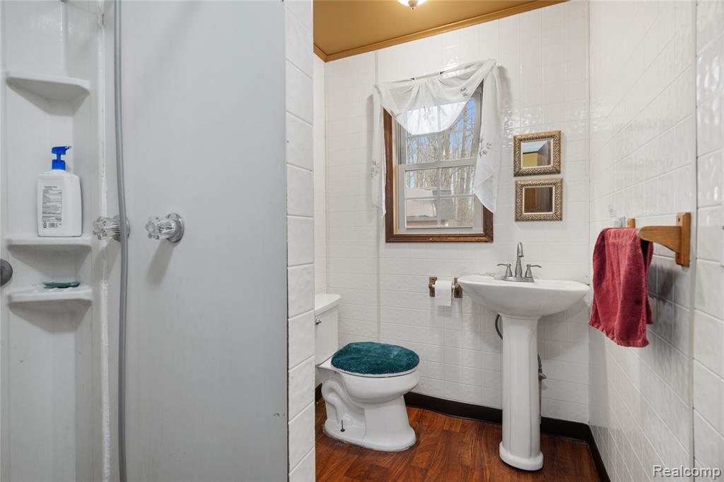 2222 Loree Road Property Photo 26