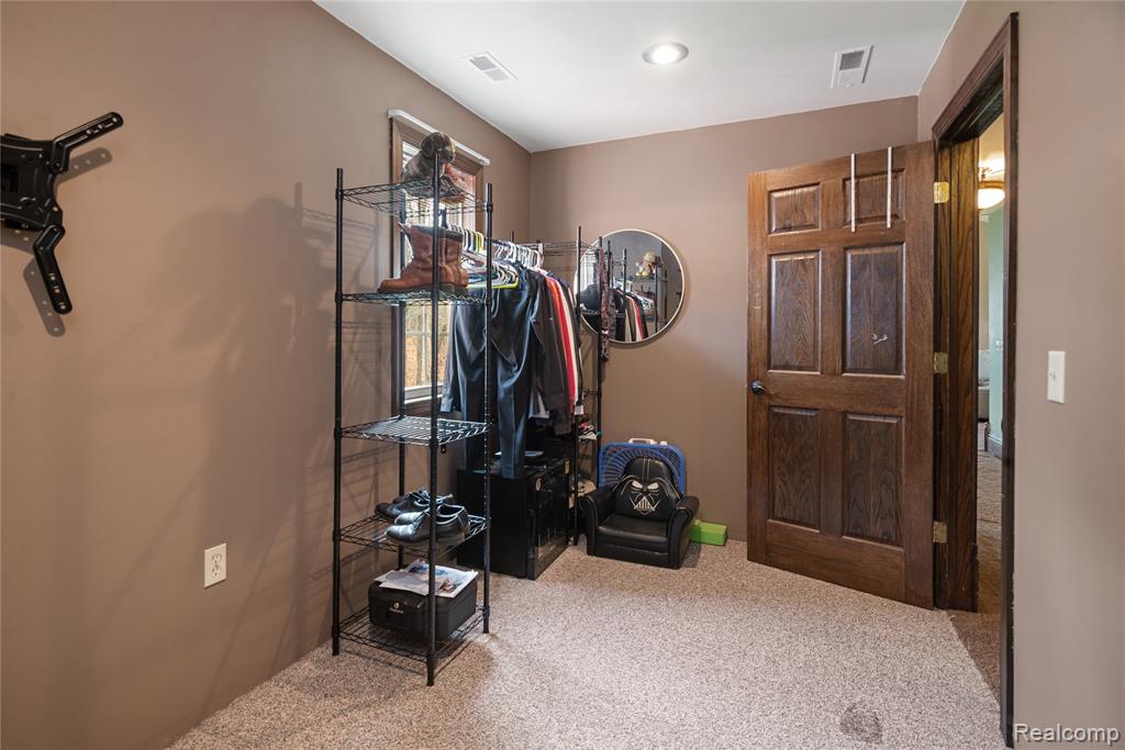 2222 Loree Road Property Photo 34