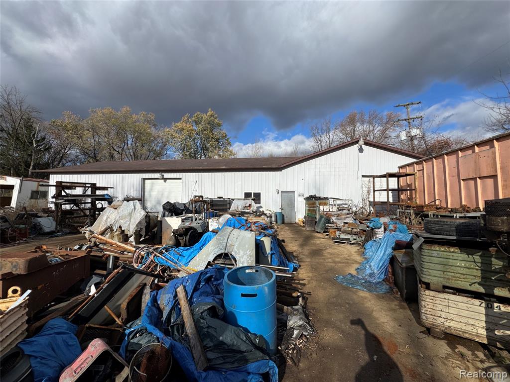 6465 N Saginaw Street Property Photo 1