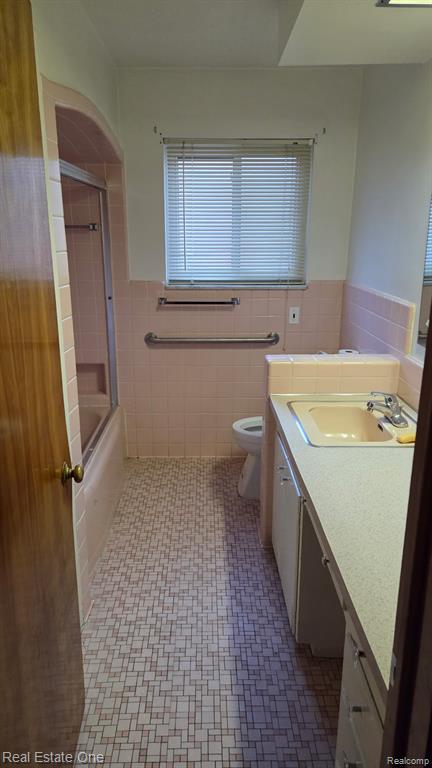 17050 Stricker Avenue Property Photo 17