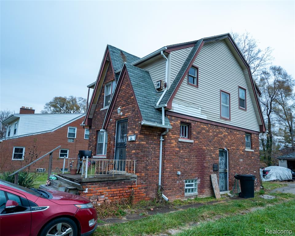 12058 Montrose Street Property Photo 2
