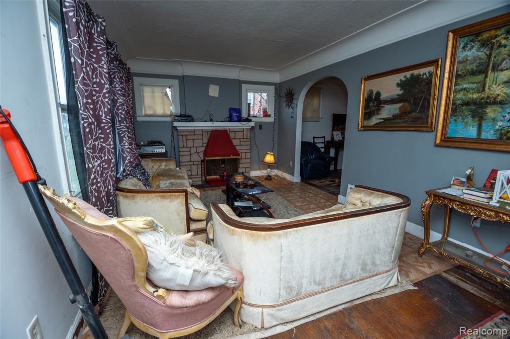 12058 Montrose Street Property Photo 4