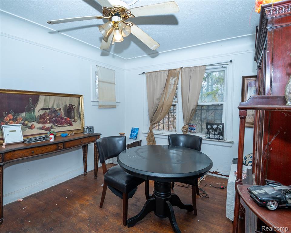 12058 Montrose Street Property Photo 7