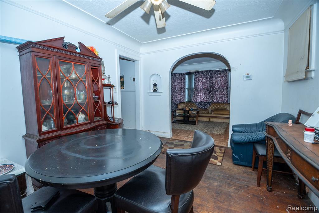 12058 Montrose Street Property Photo 8