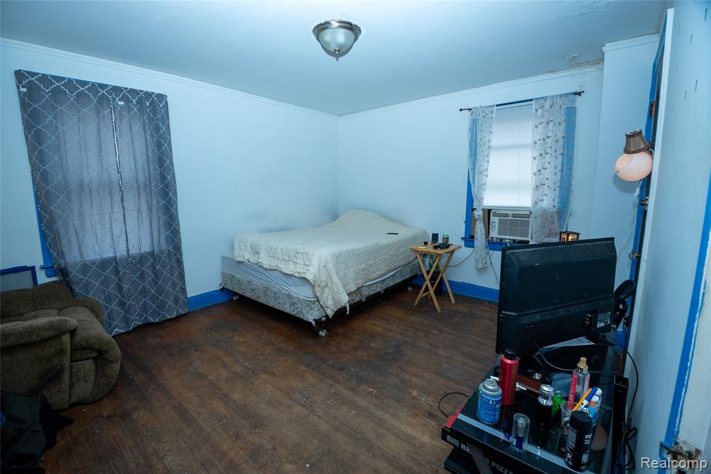 12058 Montrose Street Property Photo 11