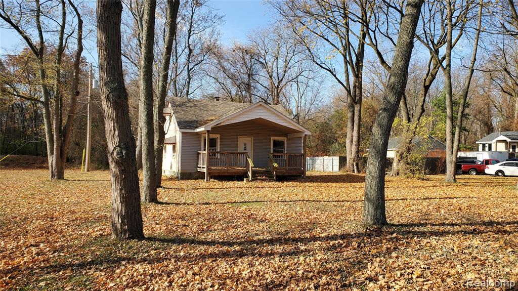 21191 Berg Road Property Photo 1