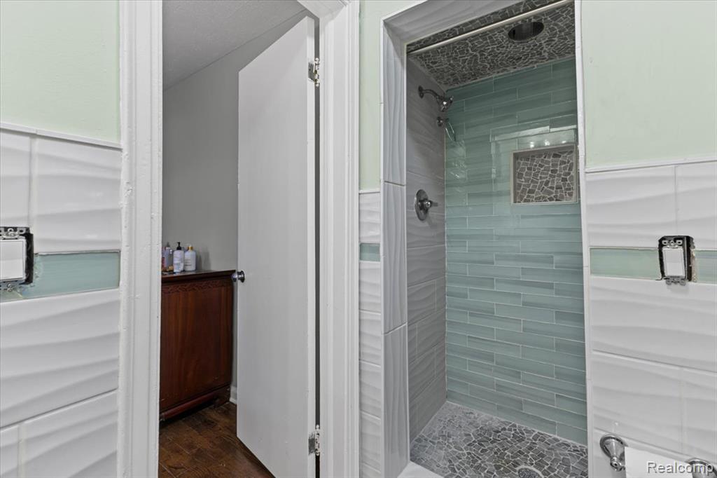 18131 Magnolia Avenue Property Photo 21