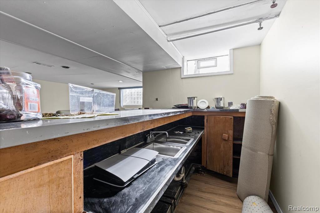 18131 Magnolia Avenue Property Photo 33