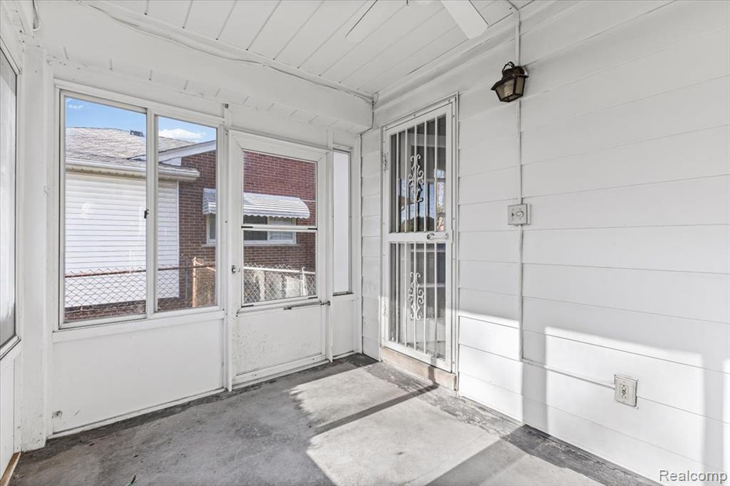 18131 Magnolia Avenue Property Photo 39