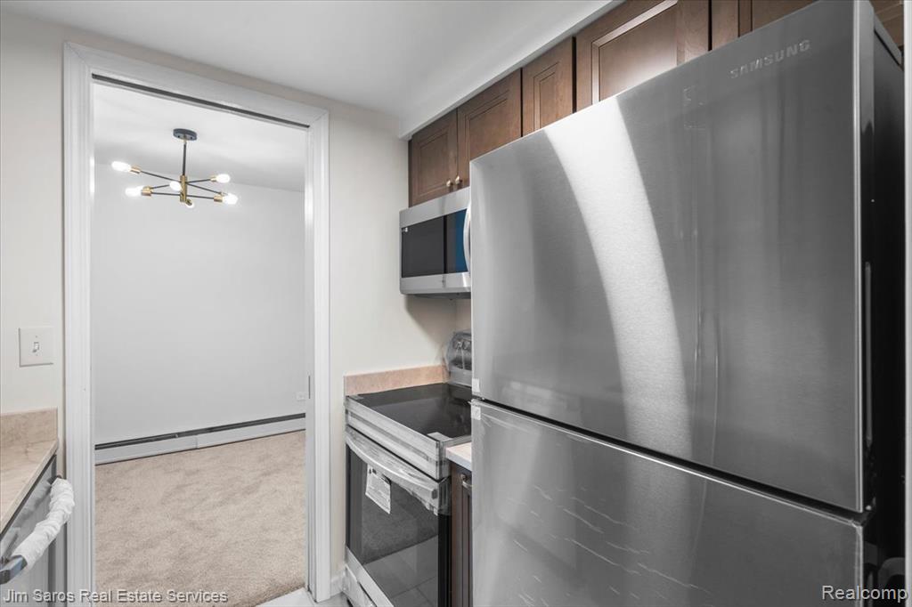 8200 E Jefferson Avenue Property Photo 12